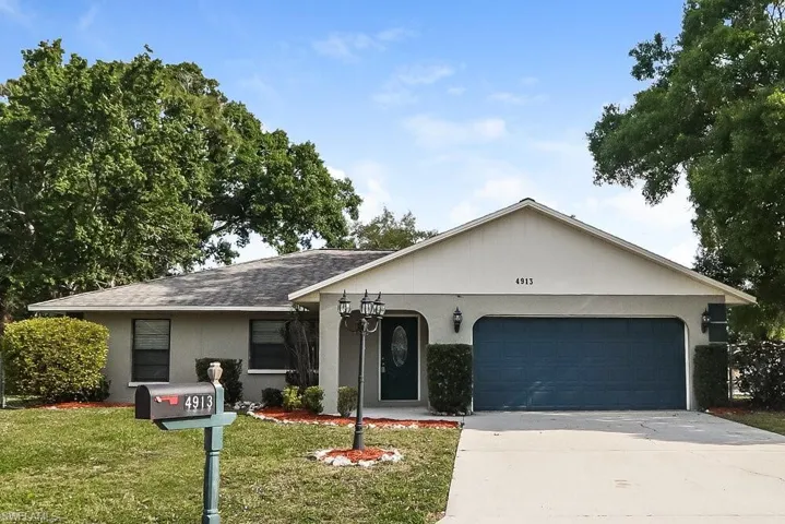 4913 Ithaca Ln, Sarasota, Florida 34243