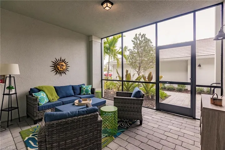 Front lanai