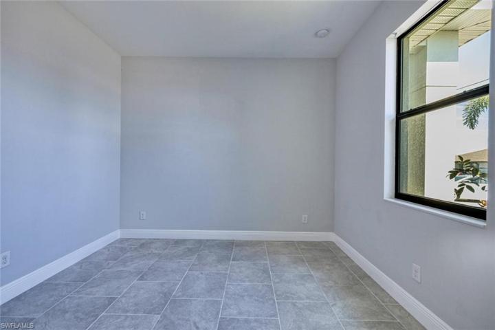 3428 SW 8th PL, CAPE CORAL FL 33914