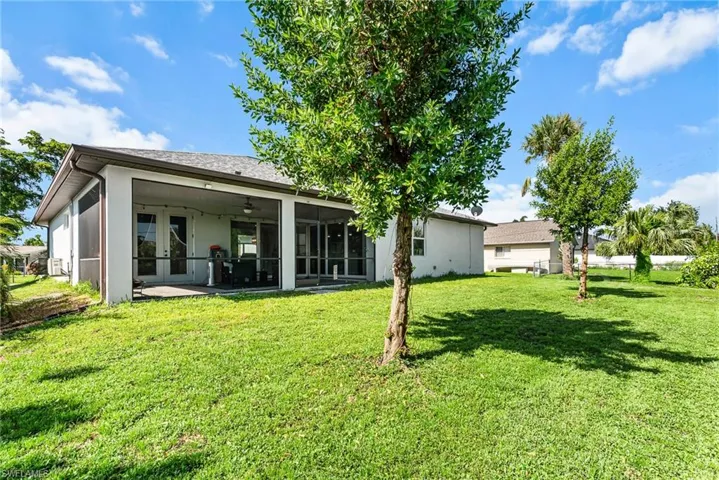 121 SE 45th  ST, Cape Coral, FL 33904