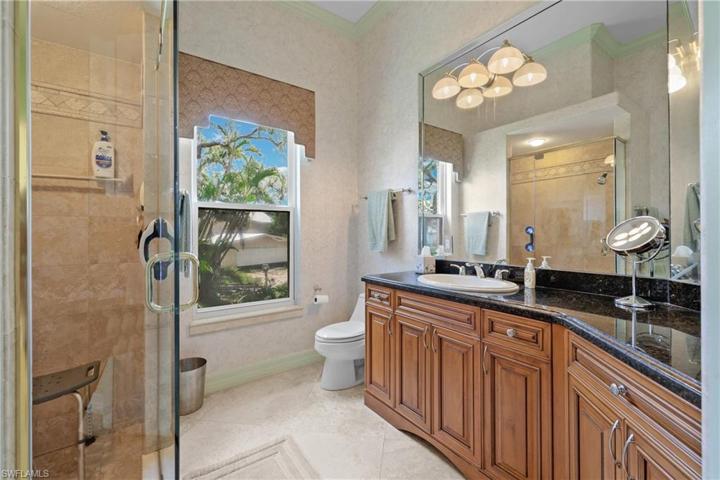 Guest En-suite.