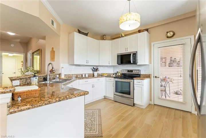 1848 Concordia Lake Cir 901, Cape Coral, Florida 33909