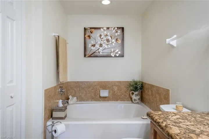 1848 Concordia Lake Cir 901, Cape Coral, Florida 33909