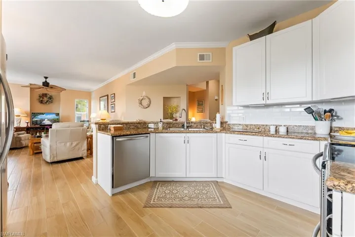 1848 Concordia Lake Cir 901, Cape Coral, Florida 33909