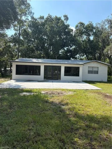 102 Oak Dr, Clewiston, Florida 33440