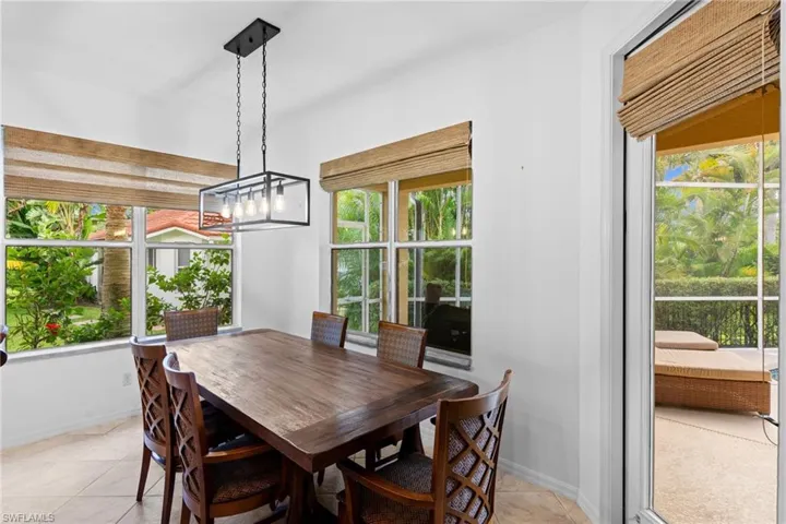 5005 Old Pond Dr, Naples, Florida 34104