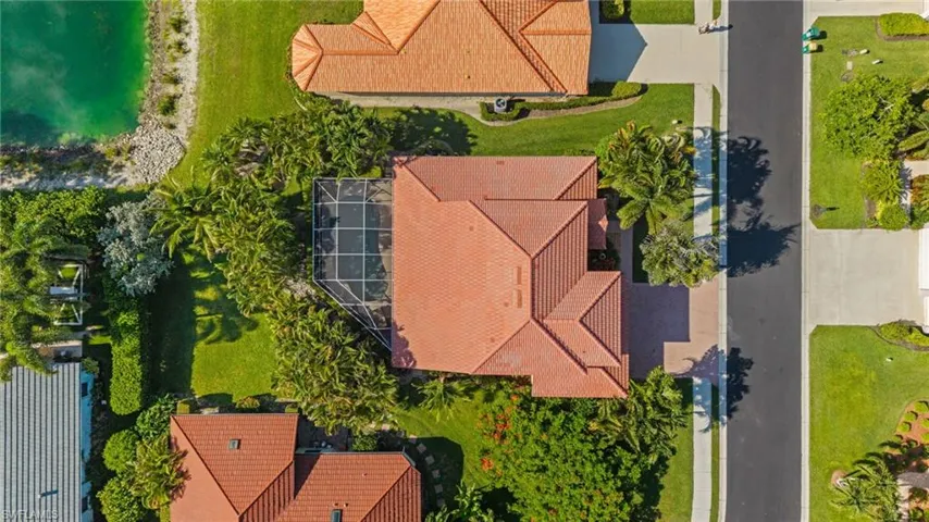 5005 Old Pond Dr, Naples, Florida 34104