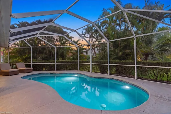 5005 Old Pond Dr, Naples, Florida 34104