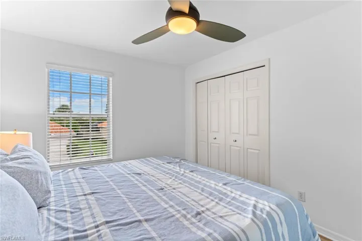 5005 Old Pond Dr, Naples, Florida 34104