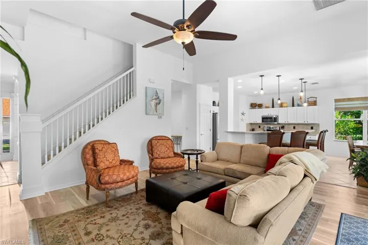 5005 Old Pond Dr, Naples, Florida 34104