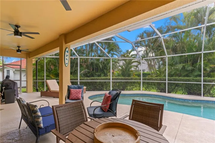 5005 Old Pond Dr, Naples, Florida 34104