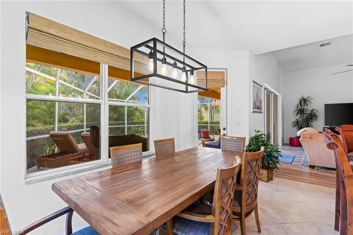 5005 Old Pond Dr, Naples, Florida 34104