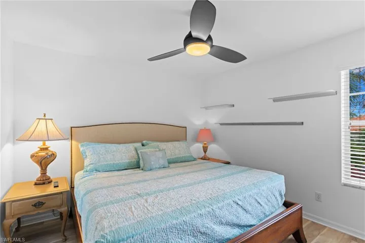 5005 Old Pond Dr, Naples, Florida 34104