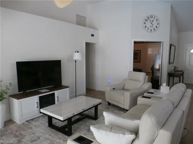 16252 Kelly Woods Dr, Fort Myers, Florida 33908