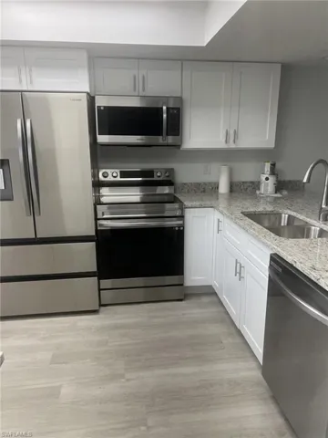 5707 Foxlake DR, North Fort Myers, FL 33917,225045417