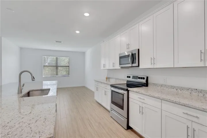 1801 Hagen Ct, Naples, Florida 34120