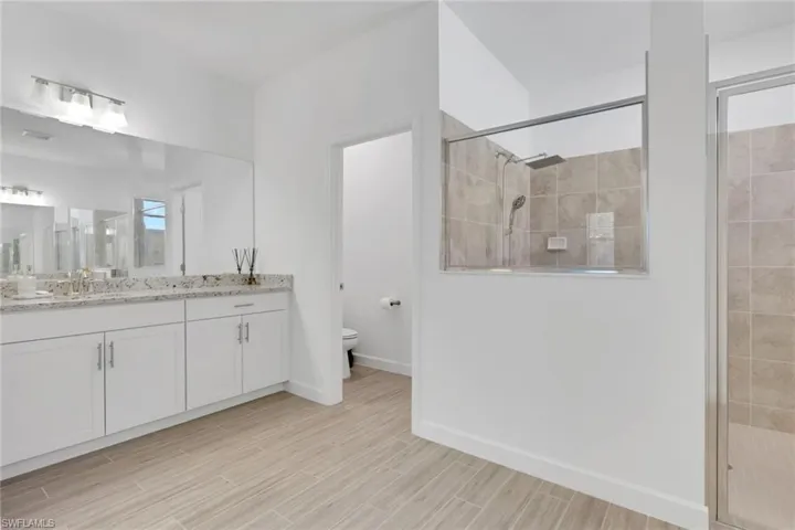 1801 Hagen Ct, Naples, Florida 34120