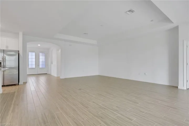 1801 Hagen Ct, Naples, Florida 34120