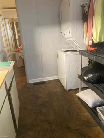 Storage & laundry