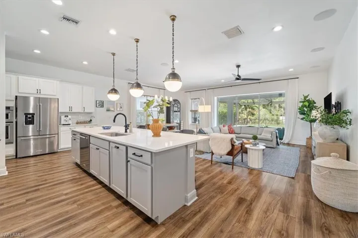 3524  Pilot  CIR, Naples, FL 34120