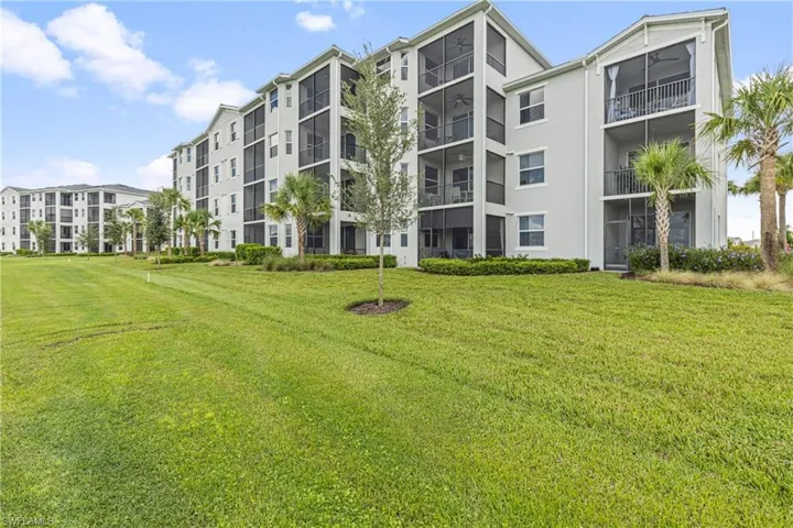 View of apartment building / complex