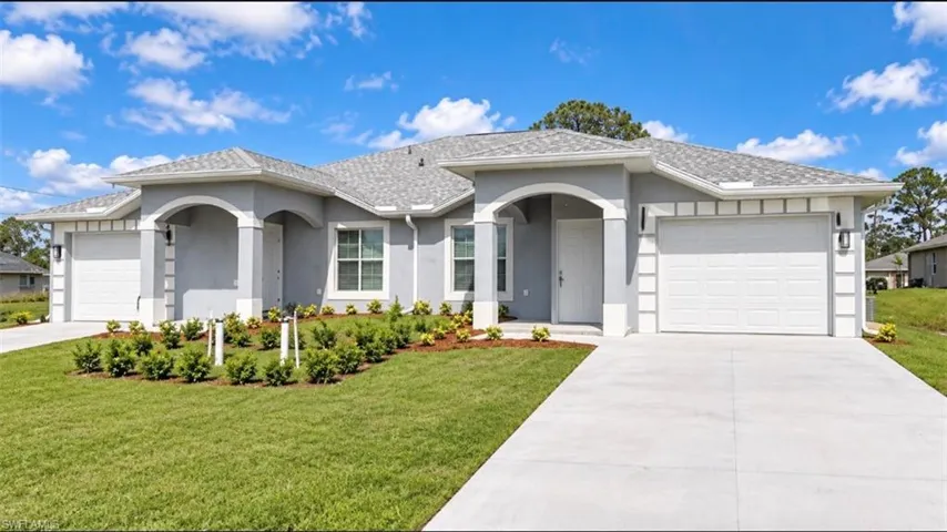 4716 – 4718 26th St Sw, Lehigh Acres, Florida 33973