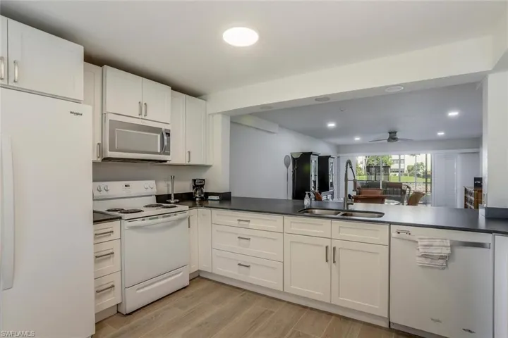 9900 Sunset Cove Ln 115, Fort Myers, Florida 33919