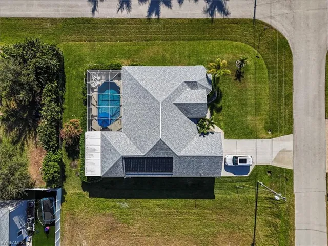 Aerial view of property and surrounding area
