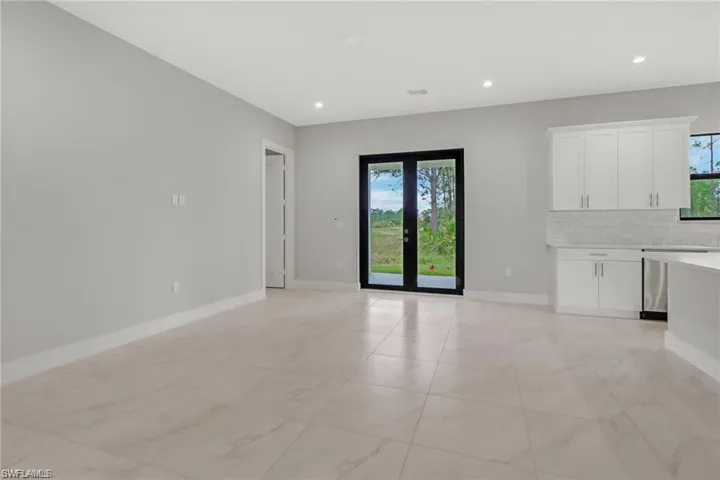 5653  Everglades N BLVD, Naples, FL 34120