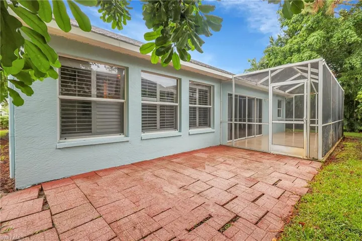 22203 Seashore Cir, Estero, Florida 33928