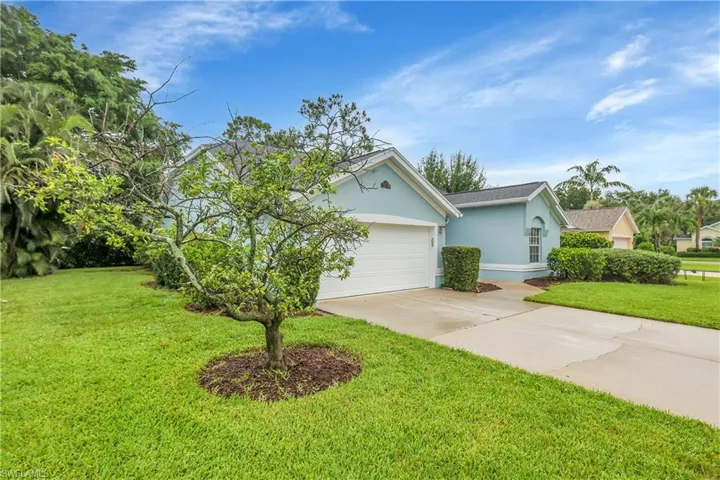 22203 Seashore Cir, Estero, Florida 33928