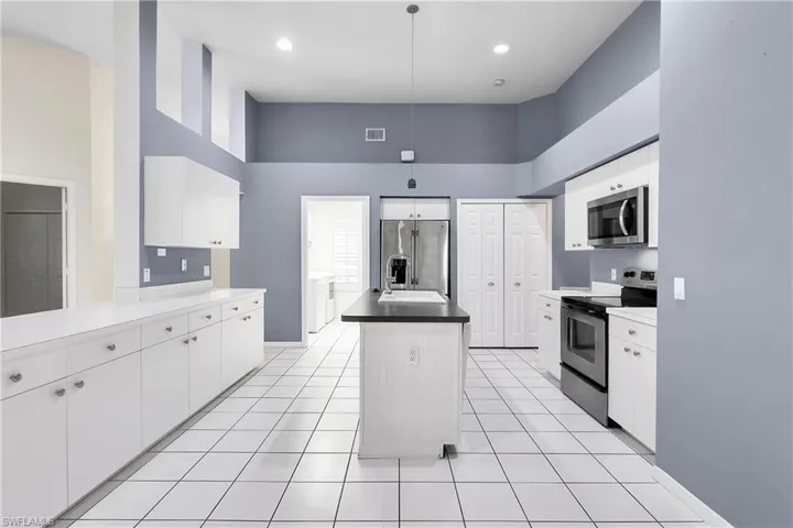 22203 Seashore Cir, Estero, Florida 33928