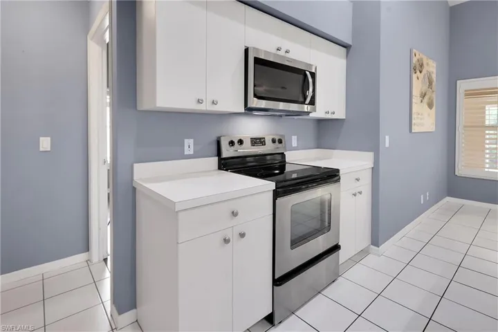 22203 Seashore Cir, Estero, Florida 33928