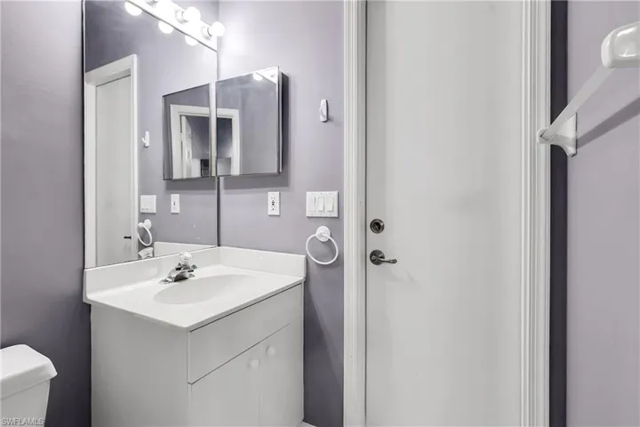 22203 Seashore Cir, Estero, Florida 33928