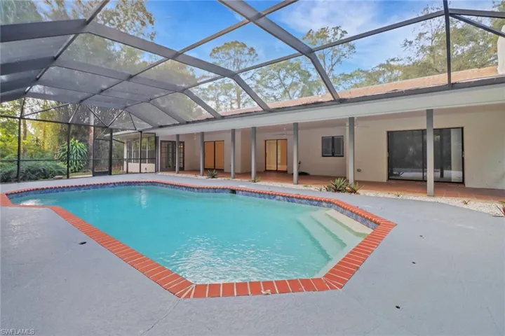 710  25th NW ST, Naples, FL 34120