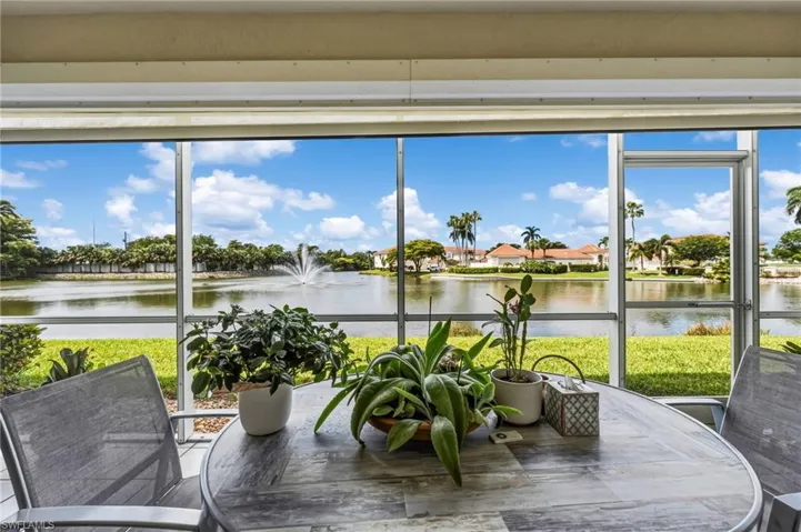 Enjoy breathtaking daily views of the lake fountain and Florida’s stunning sunsets.