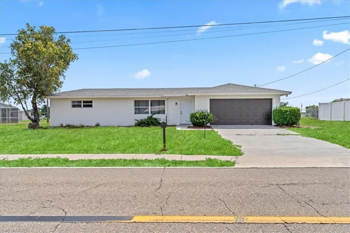 14 Richmond Ave N, Lehigh Acres, Florida 33936