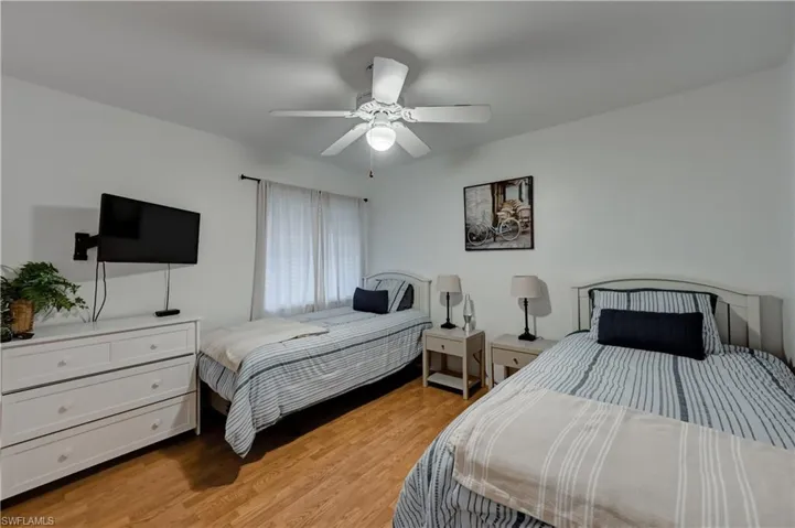 Guest bedroom.