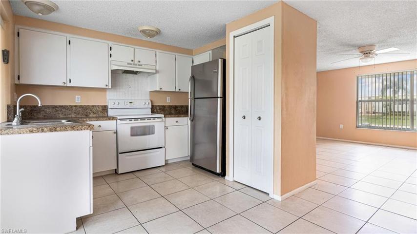 1050  Lovely  LN, North Fort Myers, FL 33903