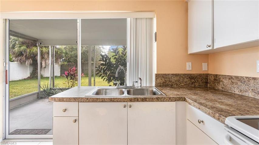 1050  Lovely  LN, North Fort Myers, FL 33903