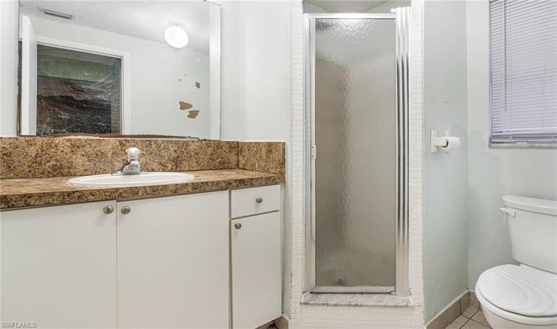 1050  Lovely  LN, North Fort Myers, FL 33903