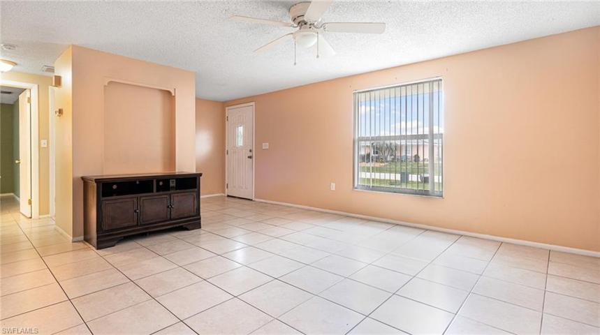 1050  Lovely  LN, North Fort Myers, FL 33903
