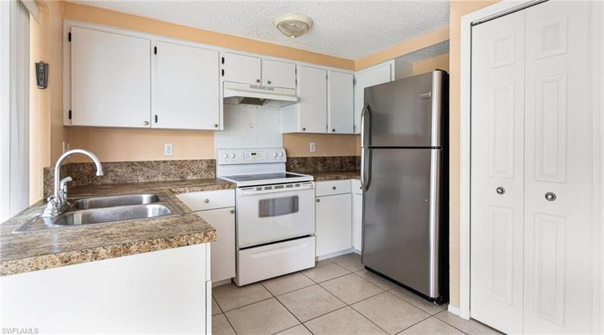 1050  Lovely  LN, North Fort Myers, FL 33903