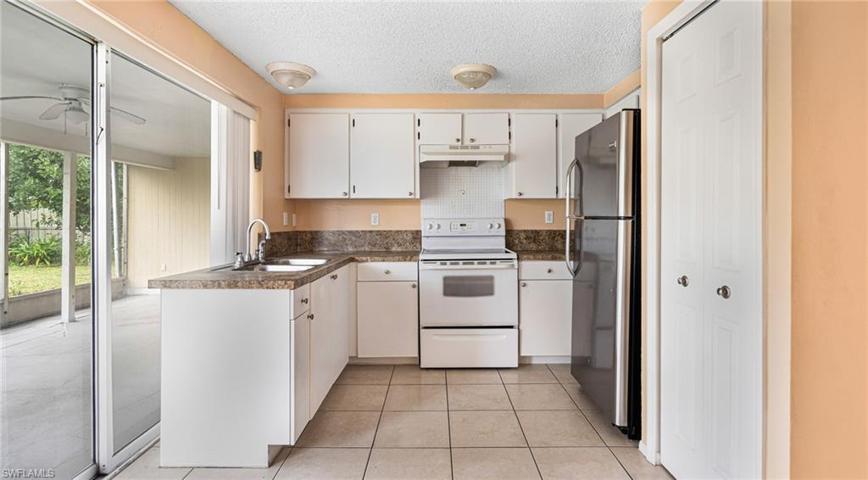 1050  Lovely  LN, North Fort Myers, FL 33903