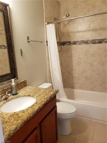 Guest bath for 2nd and 3rd bedroom.