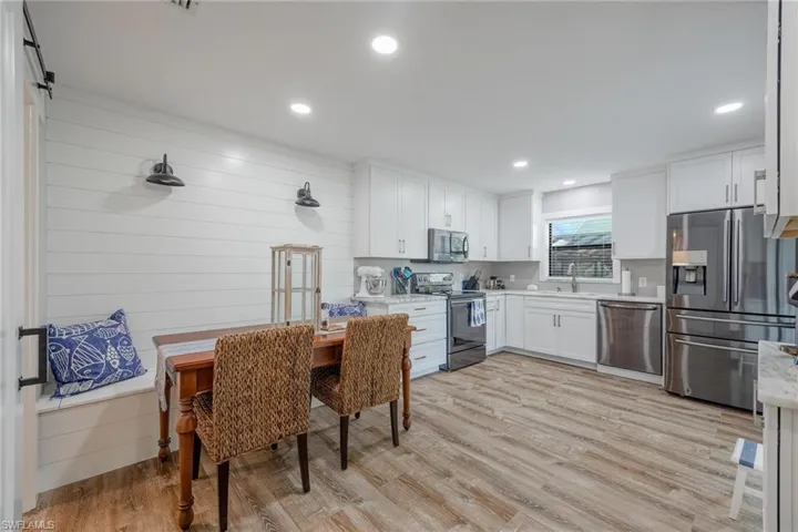 707  Hoover Dike  RD, Clewiston, FL 33440