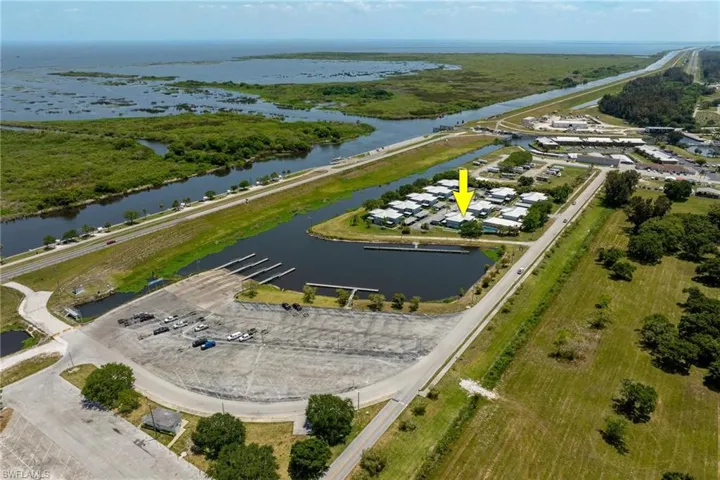 707  Hoover Dike  RD, Clewiston, FL 33440