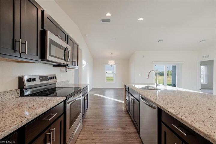 9040  Green  CIR, Labelle, FL 33935