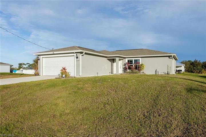 9040  Green  CIR, Labelle, FL 33935