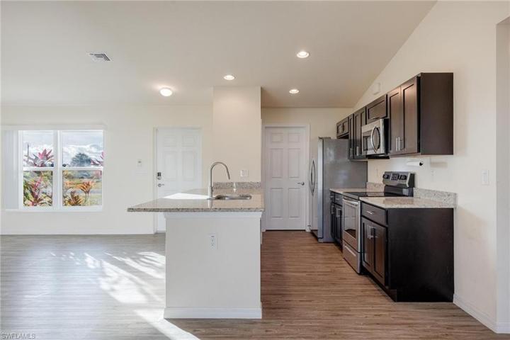 9040  Green  CIR, Labelle, FL 33935